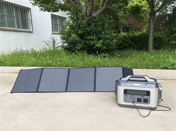 Φορητός σταθμός ηλεκτροπαραγωγής 2200W